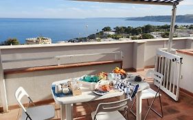 Casa Con Terrazza Vista 180° Sulla Costa Orientale